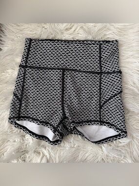 lululemon athletica Black & White High-Rise Bike Shorts 2”